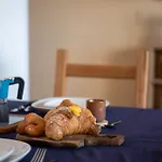 דירה Casamare Addaura - Your Romantic Seafront Hideaway
