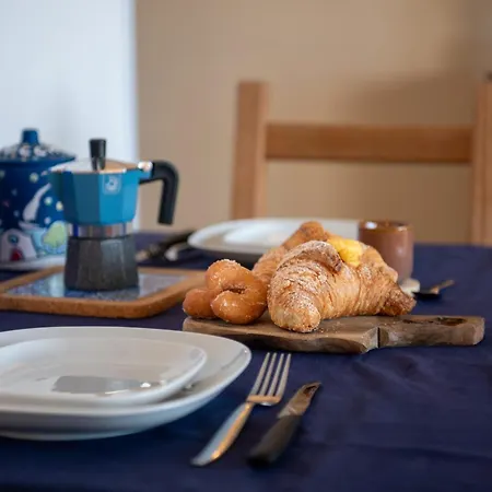 Apartamento Casamare Addaura - Your Romantic Seafront Hideaway