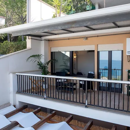 Casamare Addaura - Your Romantic Seafront Hideaway